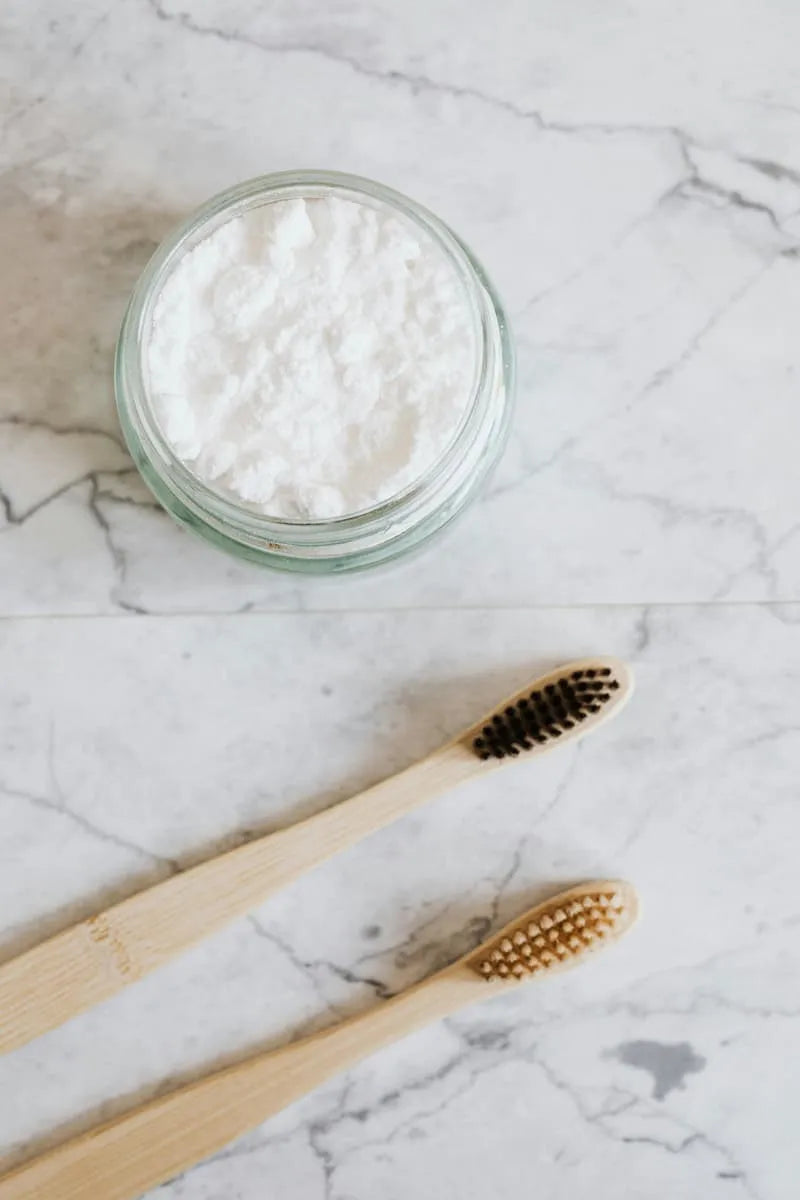 brosse à dent avec dentifrice solide